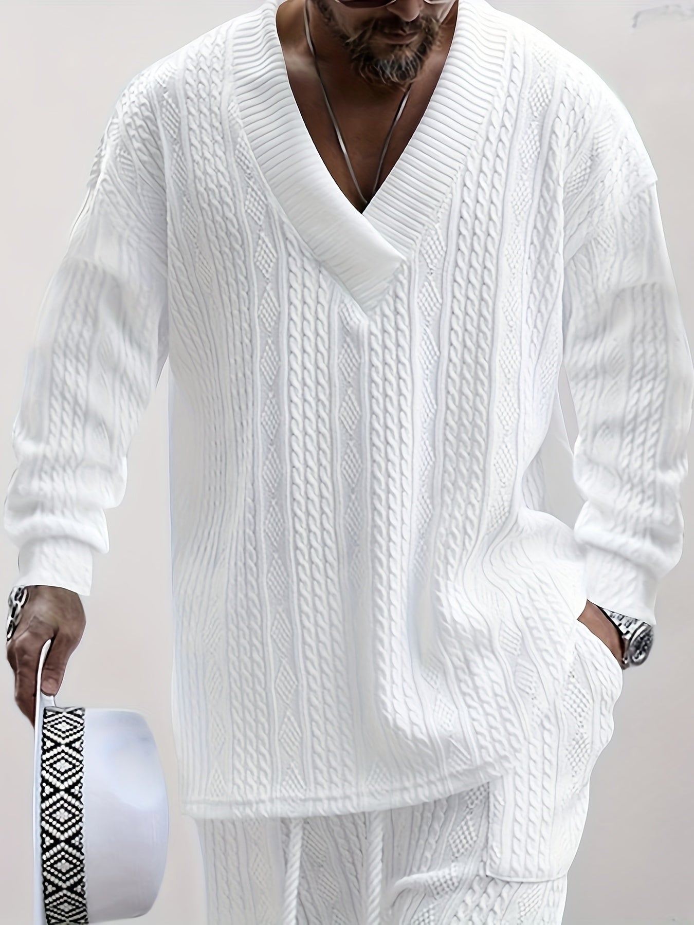 Soft and cozy knit Parure Maille Loose Fit Set in a loose, relaxed fit