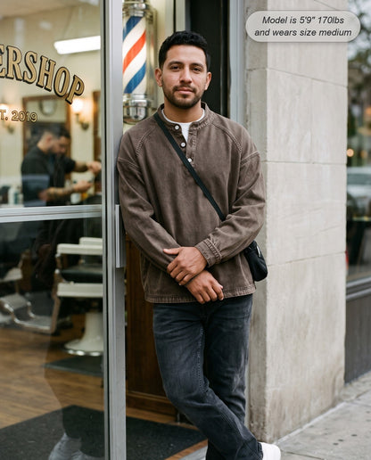 bar_03_lifestyle_darkbrown_barbershop